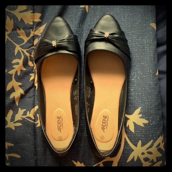 Flats - Picture 1 of 3